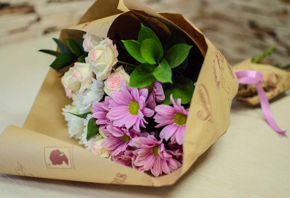 Букет цветов из: Розы и Хризантемы в Заполярном Мурманской области