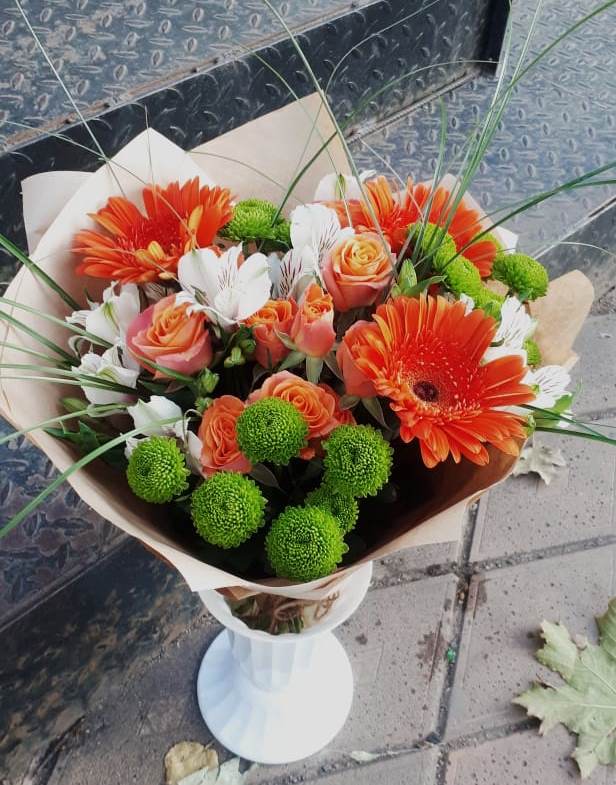 Букет цветов из: Герберы, Хризантемы, Альстромерии и Розы в Заполярном Мурманской области