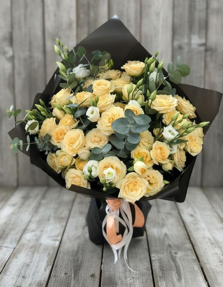 Букет цветов из: Розы и Лизиантусы в Заполярном Мурманской области