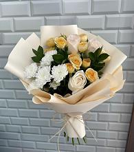 Букет цветов из:  Розы и Хризантемы в Заполярном Мурманской области