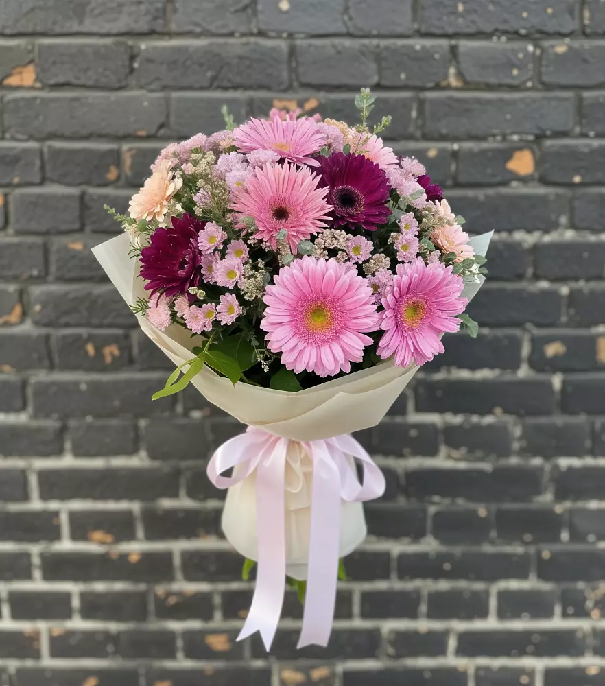 Букет цветов из: Герберы и Хризантемы в Заполярном Мурманской области
