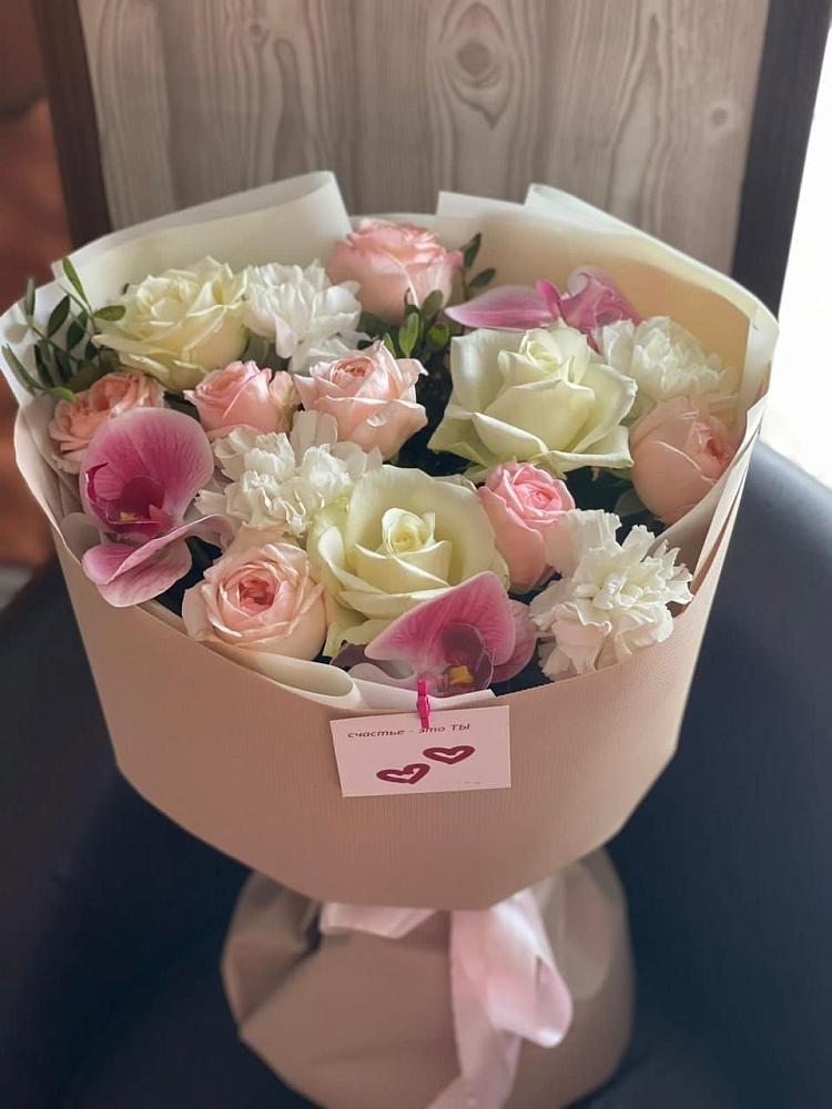 Букет цветов из: Орхидеи, Розы и Гвоздики в Заполярном Мурманской области