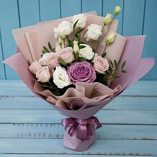 Букет цветов из:  Розы и Лизиантусы в Заполярном Мурманской области