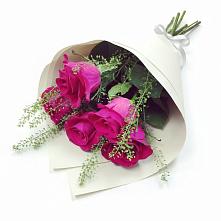 Букет цветов из:  Розы в Заполярном Мурманской области