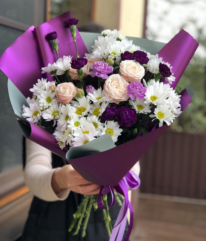 Букет цветов из: Хризантемы, Гвоздики и Розы в Заполярном Мурманской области