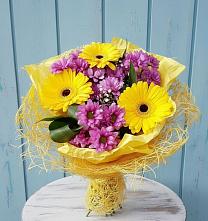 Букет цветов из:  Хризантемы и Герберы в Заполярном Мурманской области