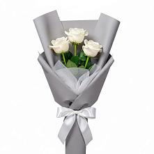 Букет 3 белые розы в Заполярном Мурманской области