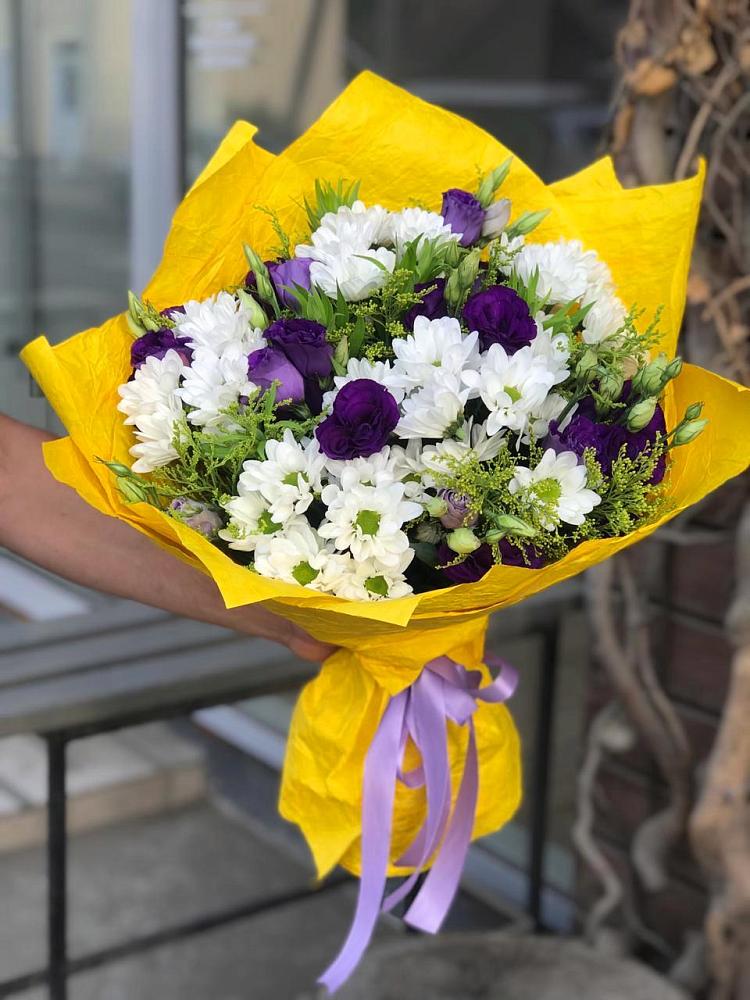 Букет цветов из: Ирисы, Хризантемы и Ромашки в Заполярном Мурманской области