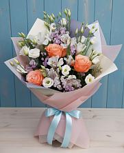 Букет цветов из:  Лизиантусы, Розы, Альстромерии и Гипсофила в Заполярном Мурманской области