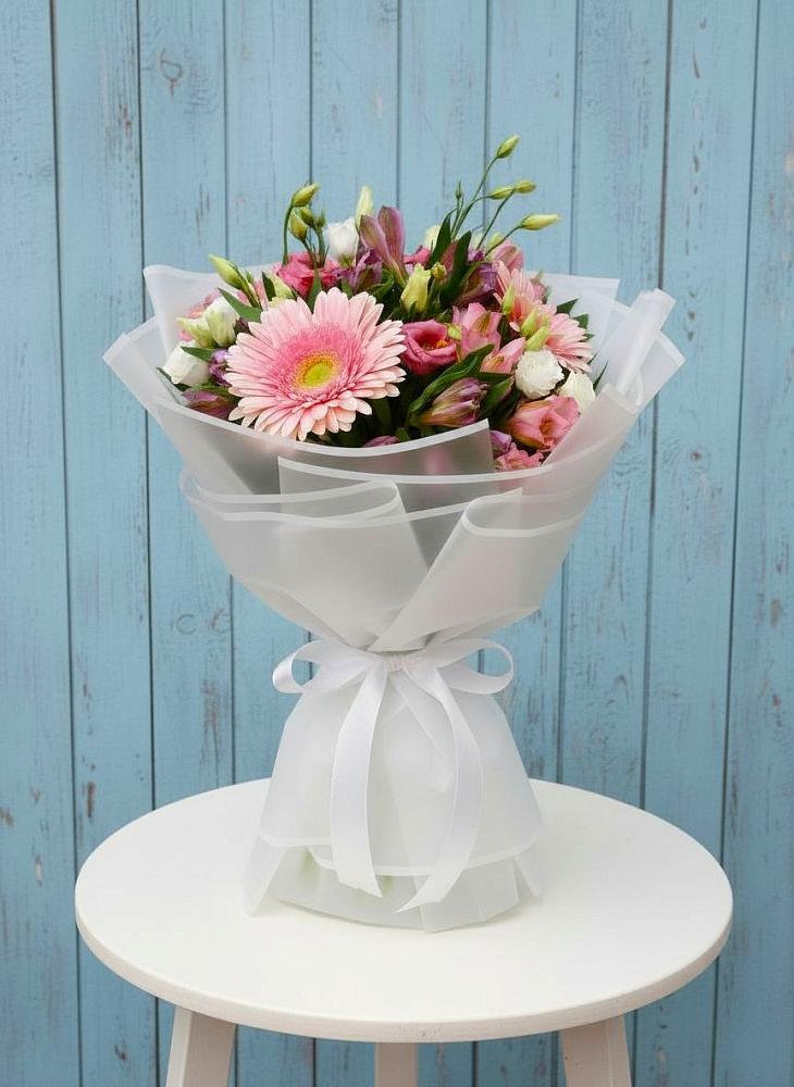 Букет цветов из: Герберы, Альстромерии и Лизиантусы в Заполярном Мурманской области