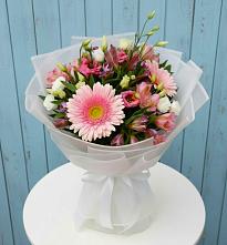 Букет цветов из:  Герберы, Альстромерии и Лизиантусы #REPLACE_PRED# Заполярном Мурманской области