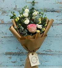 Букет цветов из:  Розы и Лизиантусы в Заполярном Мурманской области
