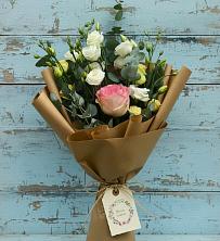 Букет цветов из:  Розы и Лизиантусы в Заполярном Мурманской области