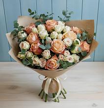 Букет цветов из:  Альстромерии и Розы в Заполярном Мурманской области